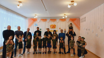 Папы в строю.