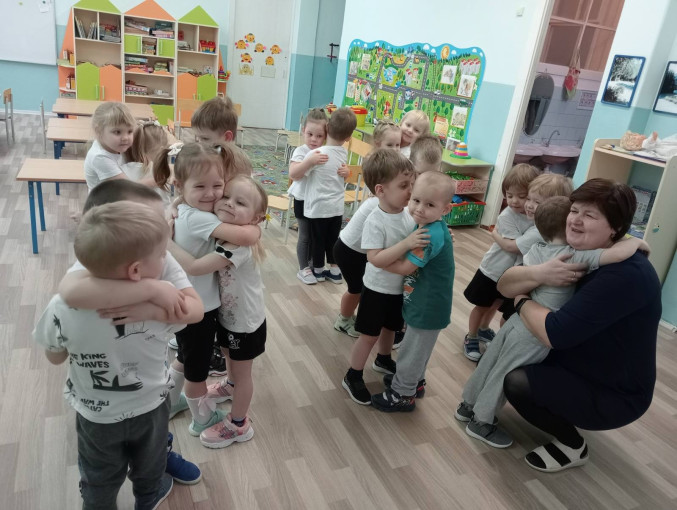 День обнимашек День обнимашек.